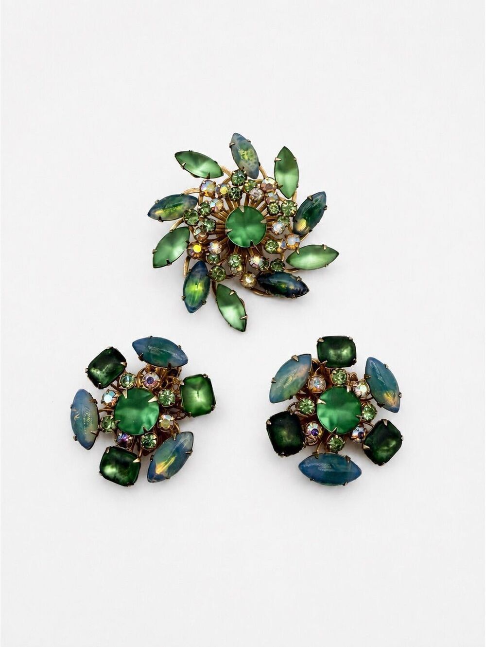 23. Vintage Frosted Glass Green & Blue Brooch & Clip-On Earrings Set